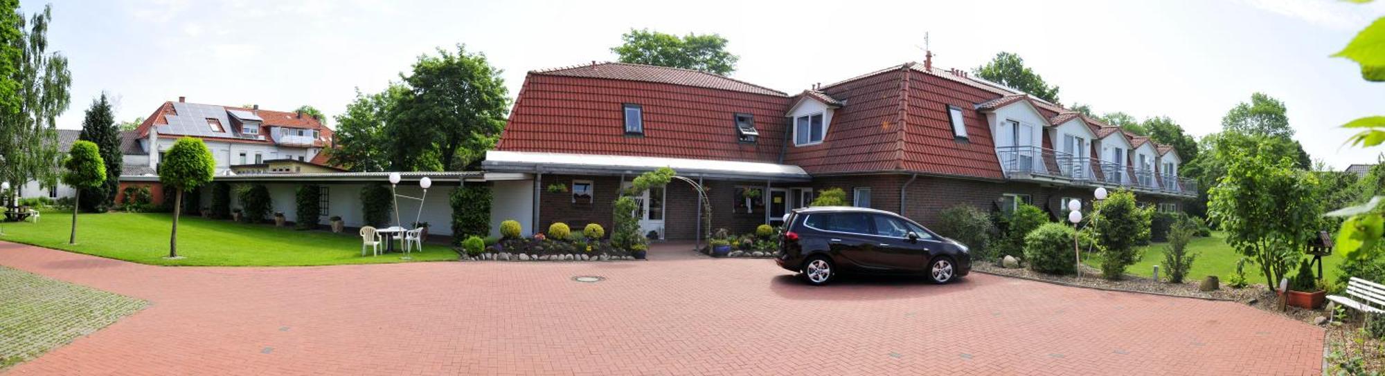 Hotel & Restaurant Zum Deutschen Hause Kirchhatten Bagian luar foto