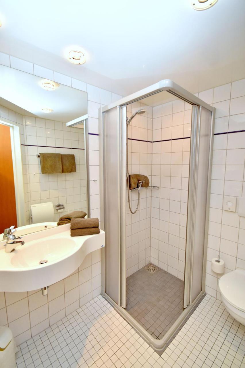 Hotel & Restaurant Zum Deutschen Hause Kirchhatten Bagian luar foto